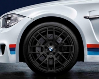 Комплект оригинальных литых дисков BMW M Performance Y-spoke 359 черный