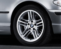 Комплект оригинальных литых дисков Star Spoke 89 для BMW 5er