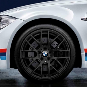 Комплект оригинальных литых дисков BMW M Performance Y-spoke 359 черный